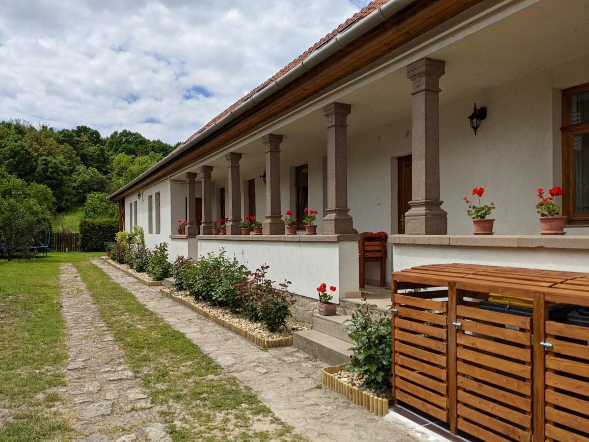Rozsakert Vendeghaz Apartament *
