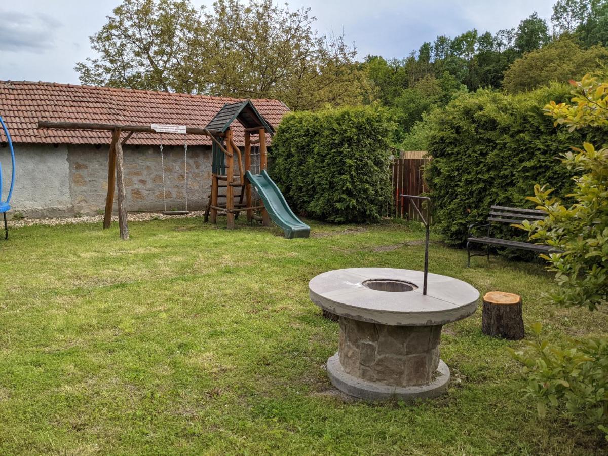 Apartament Rozsakert Vendeghaz Szomolya