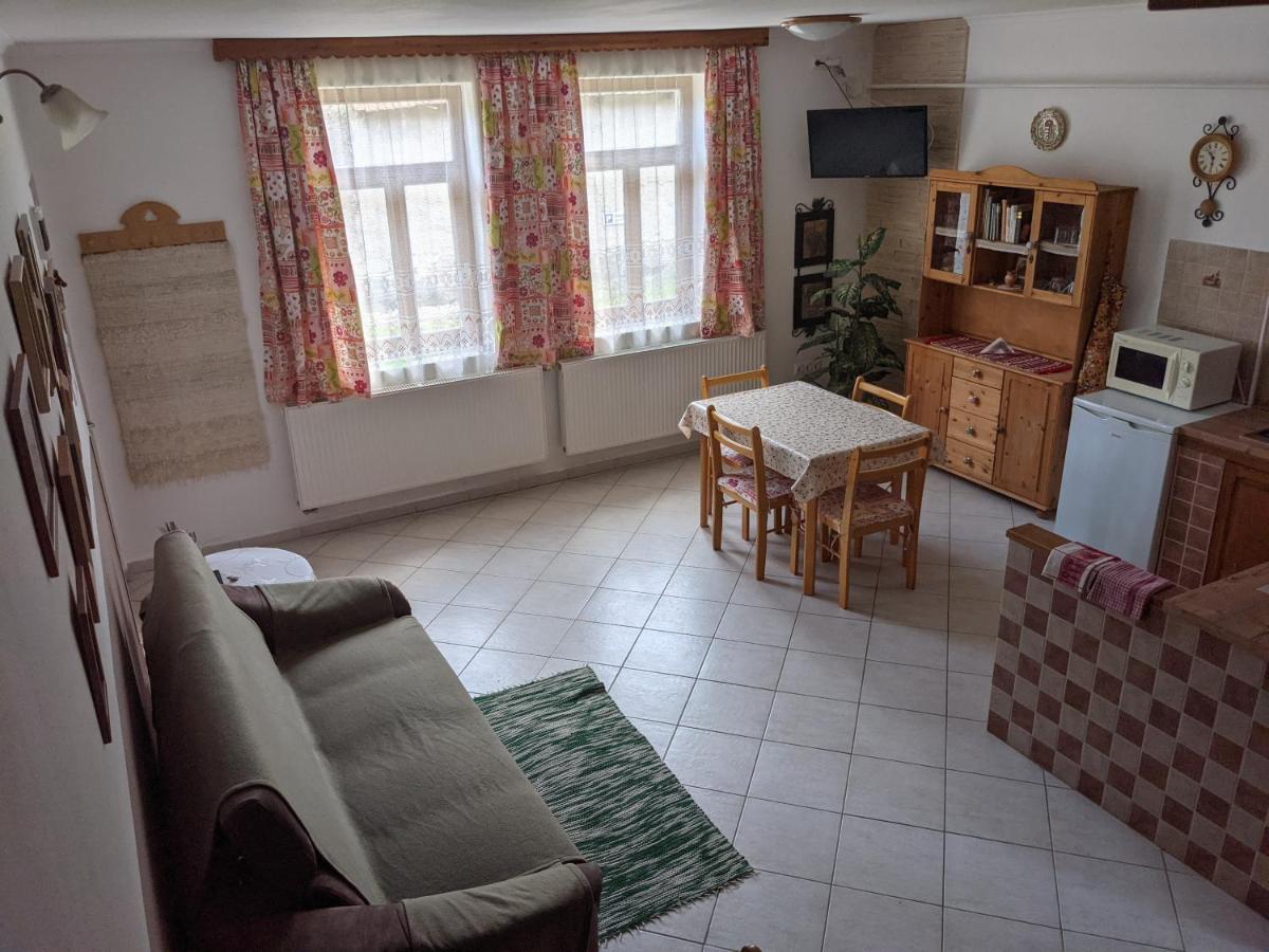 Apartament Rozsakert Vendeghaz *
